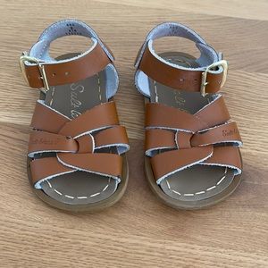 Saltwater size 3 worn once